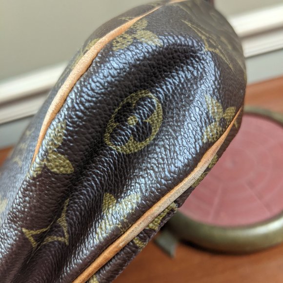 Auth Louis Vuitton Odeon Pm Monogram Canvas and Calf Leather Cross Body … - Picture 8 of 14